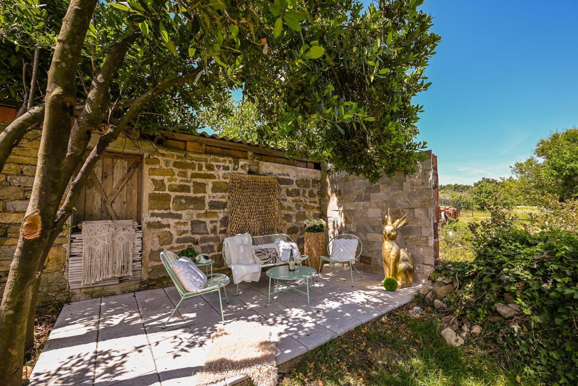 Medanni - Boutique House In Nature With Pool Izola Exterior foto